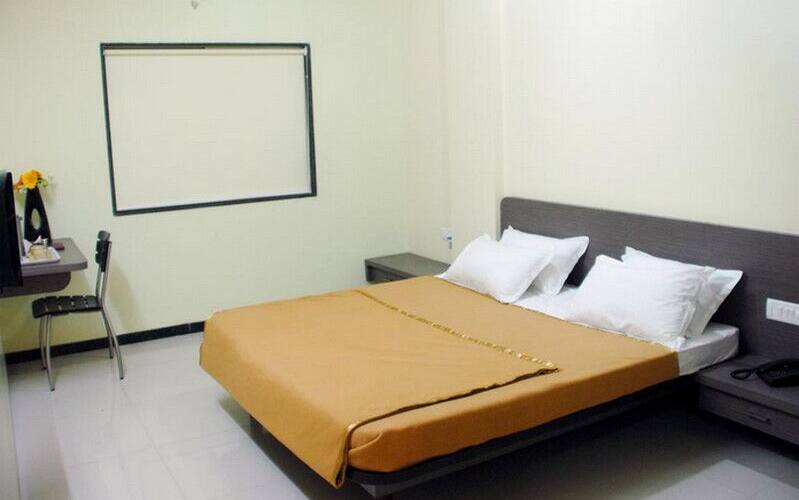 Hotel Yogesh Executive, Shrirampur 1